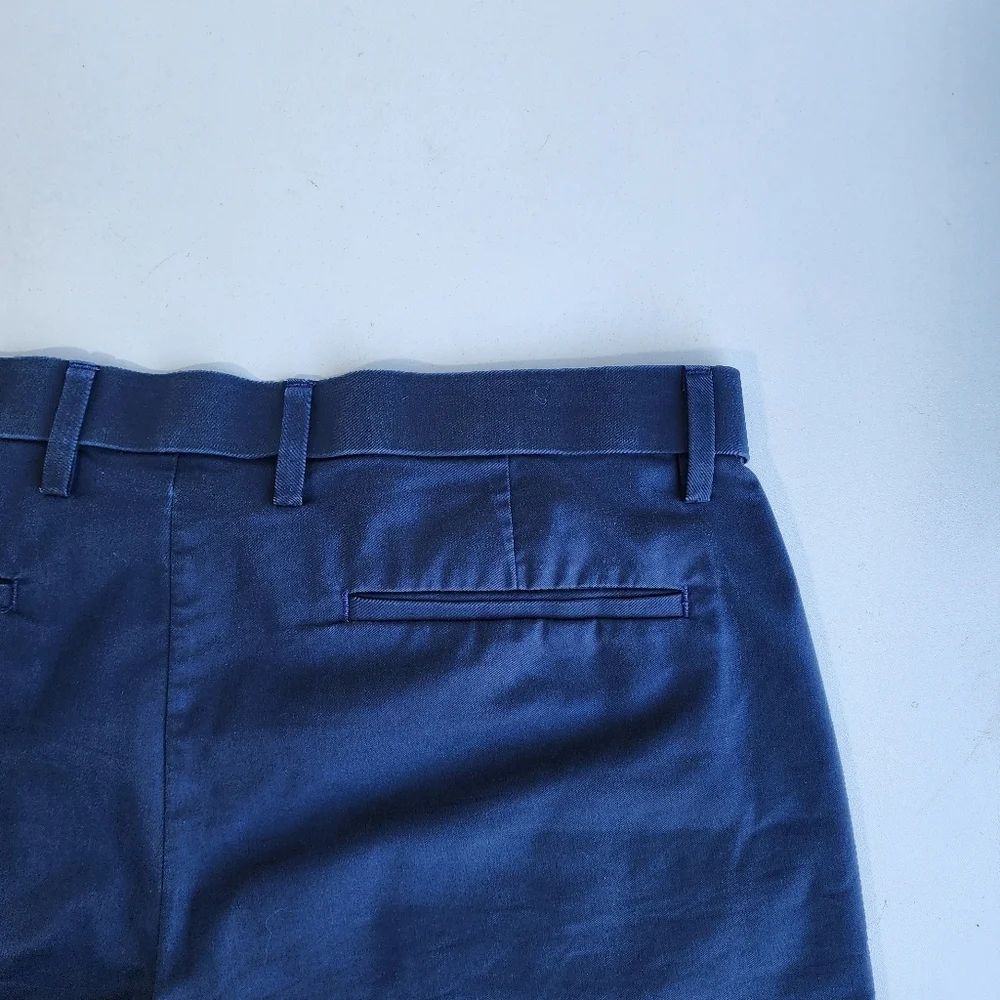 Banana Republic Sz 35 Core Temp 9” Navy Blue Shorts MSRP $70 Cotton